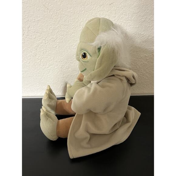Vintage Star Wars Yoda Plush Stuffed Doll 18" Hooded Robe Great Condition! - Picture 4 of 8